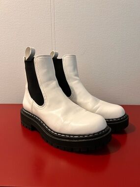 Circus by Sam Edelman White Chelsea Combat Boots Size 9